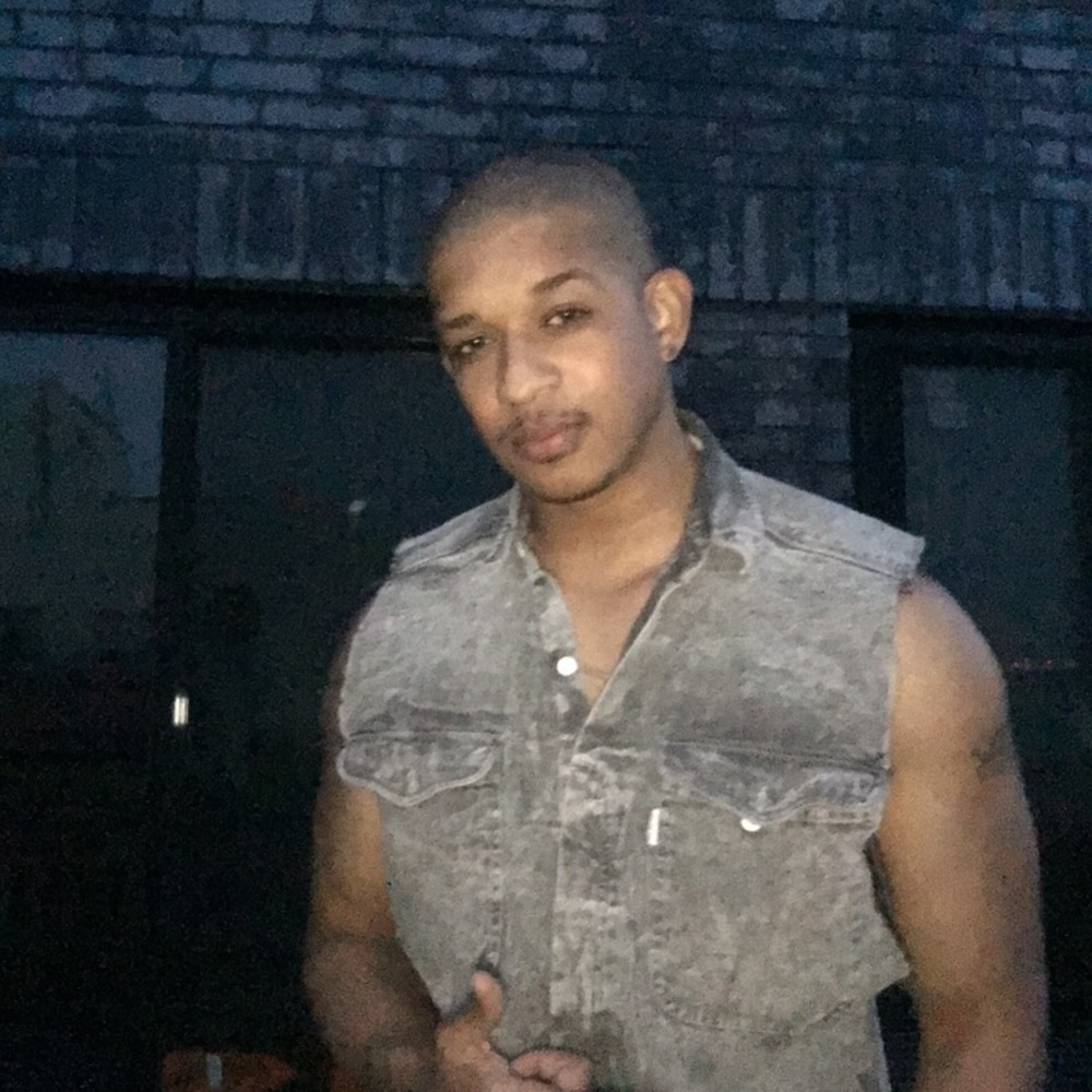 Meet your Posher, Tavon
